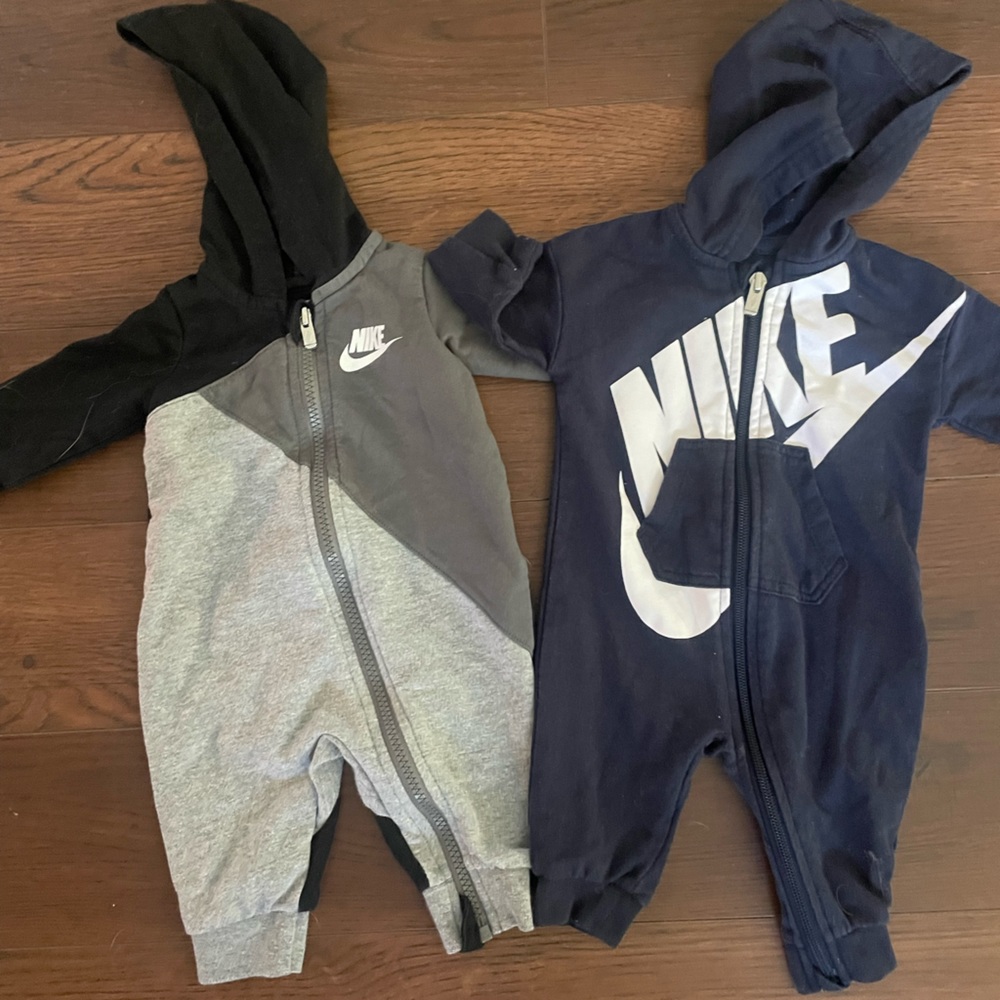 2 NIKE zipup sweat outfit with hood